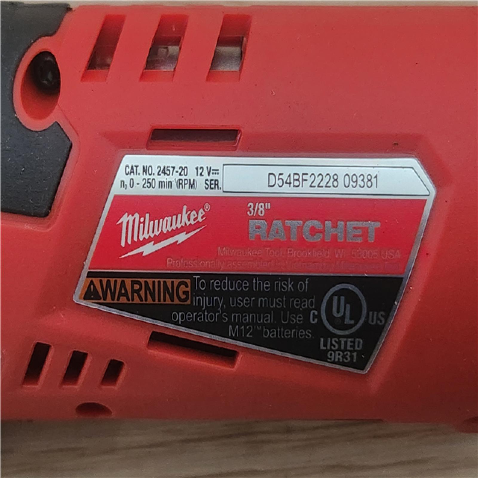 Phoenix Location Milwaukee M12 12V Lithium-Ion Cordless 3/8 in. Ratchet (Tool-Only)