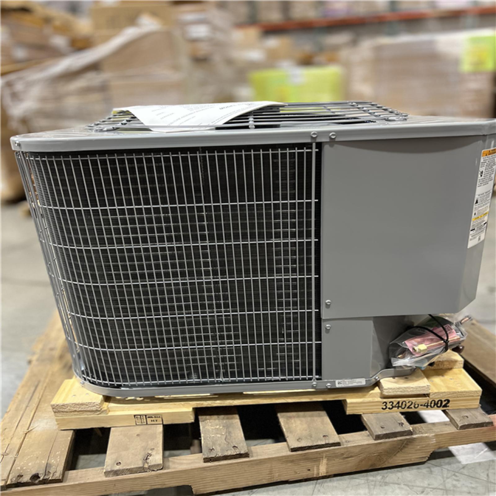 DALLAS LOCATION - Smartcomfort® by Carrier 2.5 Ton 14.3 Seer2 Heat Pump