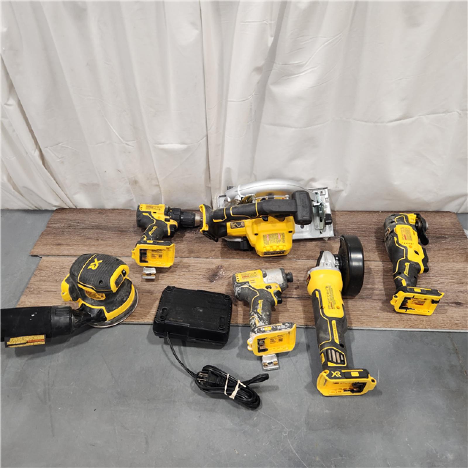 AS IS Dewalt 20-Volt MAX ToughSystem Lithium-Ion 6-Tool Cordless Combo Kit