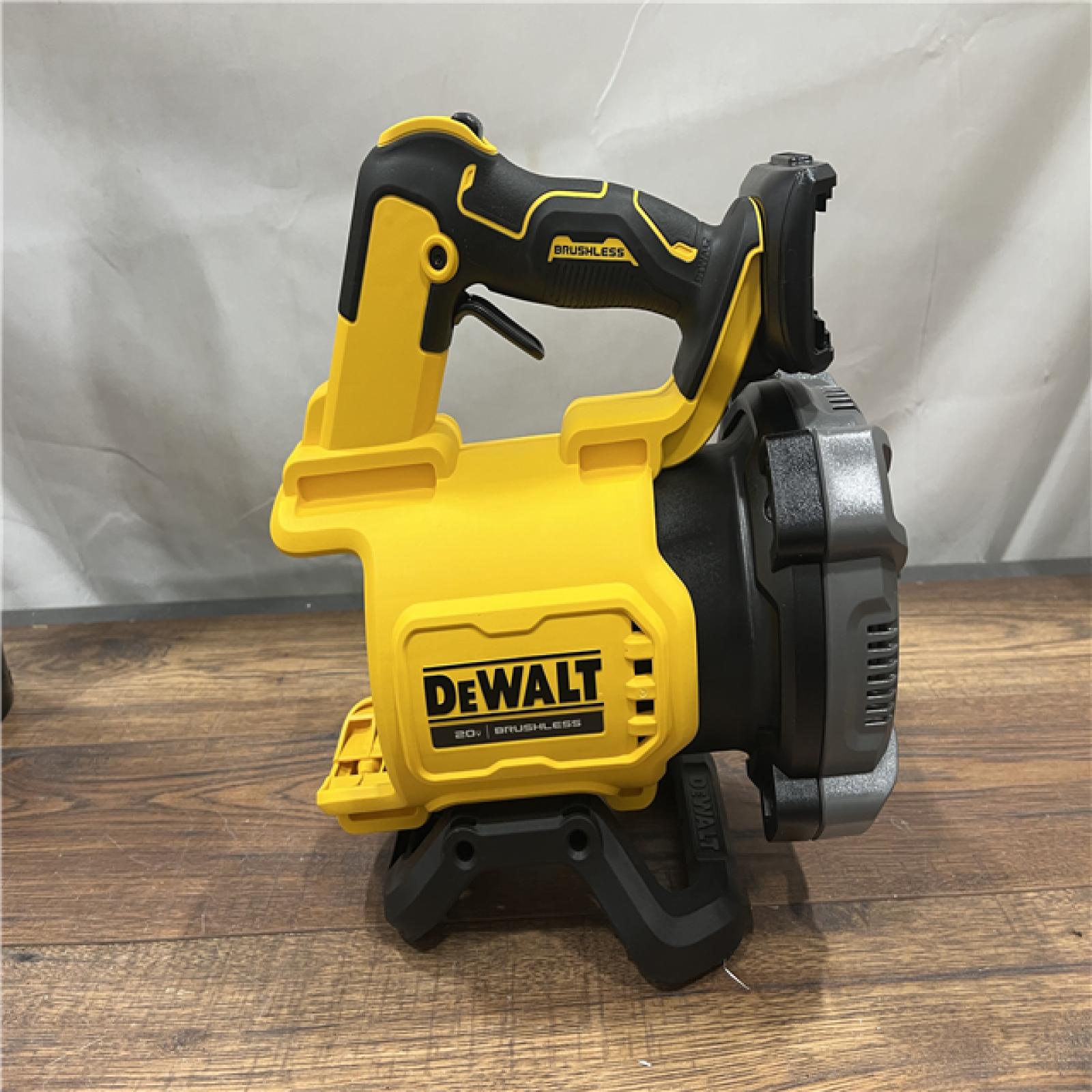 AS-IS DeWalt Brushless Cordless Battery Powered Handheld Leaf Blower KIT