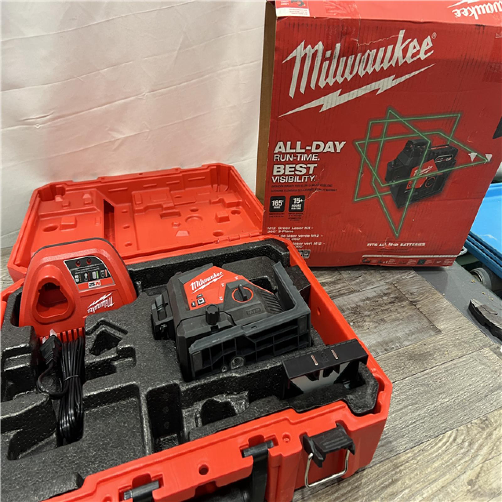 AS-IS Milwaukee-3632-21 M12 Green Beam Laser 360Â° 3-Plane Kit