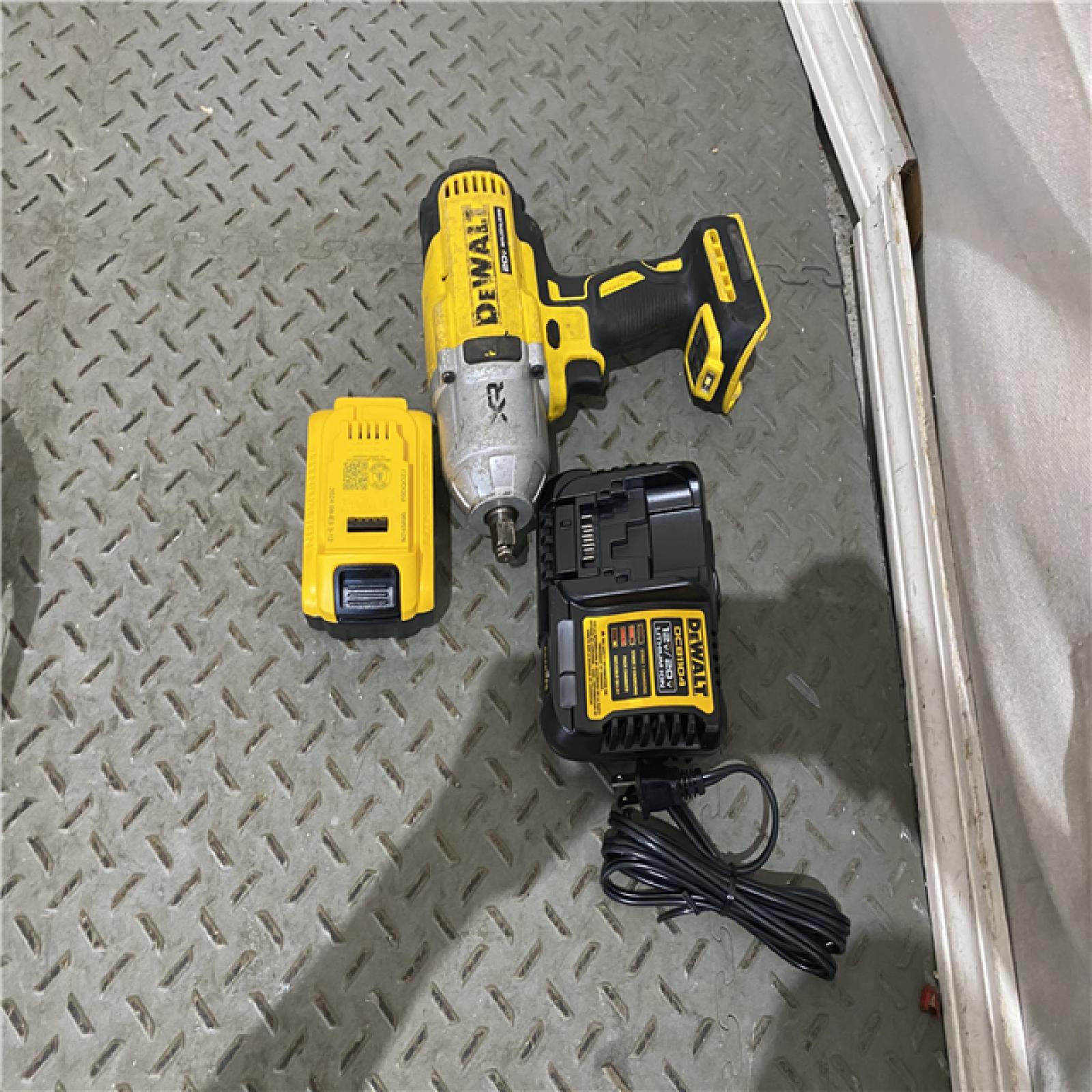 Houston location AS-IS DEWALT 20V MAX* XR 1/2  High Torque Impact Wrench with Hog Ring Anvil