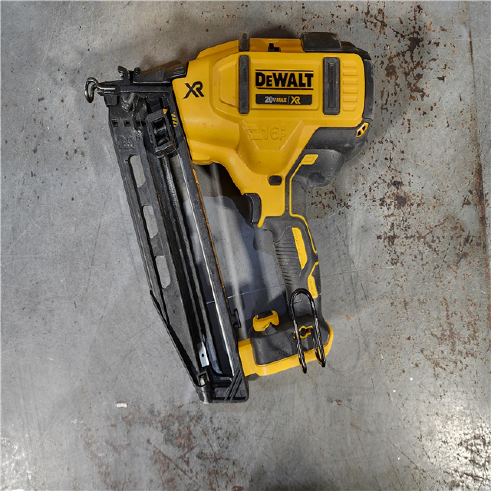 HOUSTON LOCATION - AS-IS DEWALT 20V MAX XR Lithium-Ion Electric Cordless 16-Gauge Angled Finishing Nailer (Tool Only)