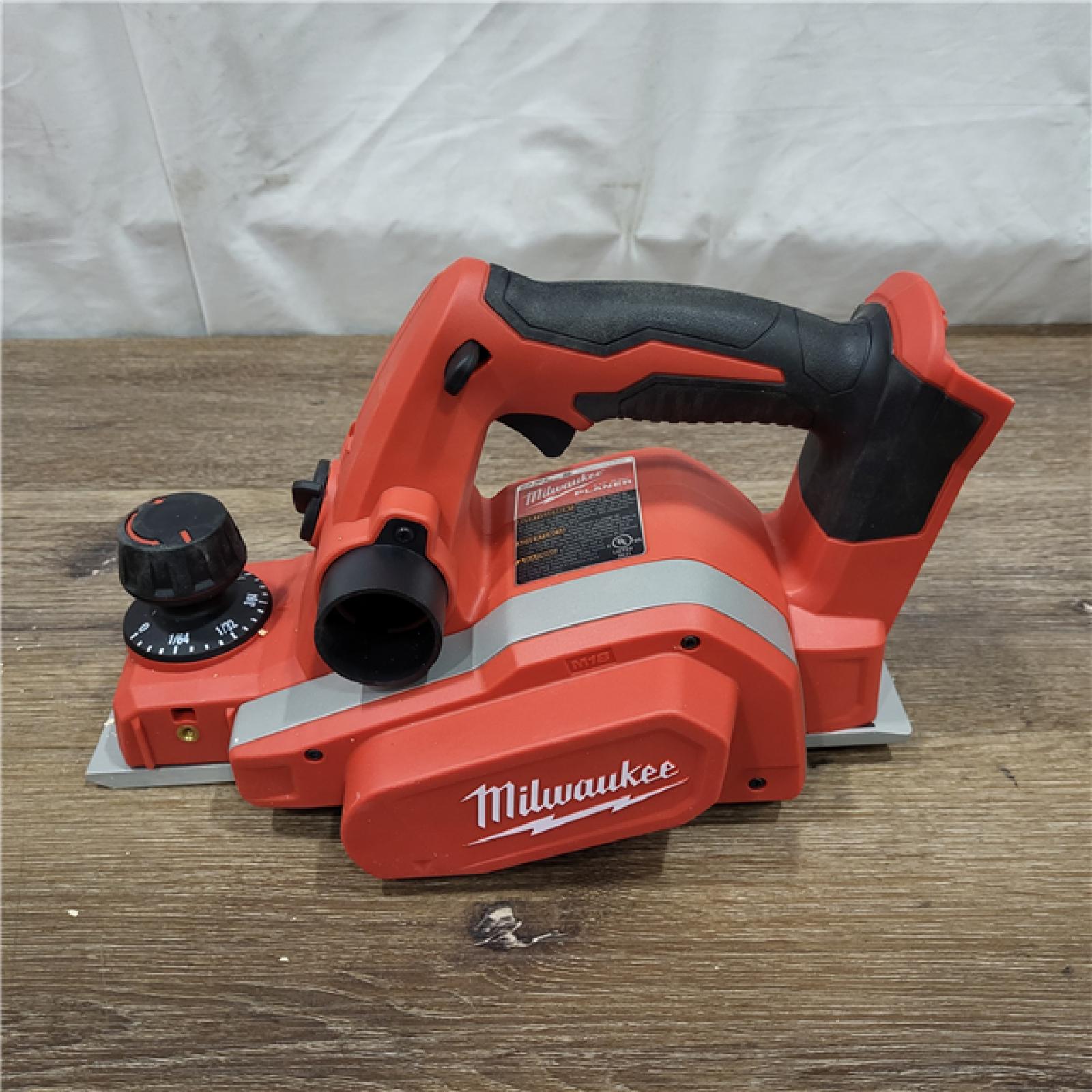 AS-IS Milwaukee M18 18-Volt Lithium-Ion Cordless 3-1/4 in. Planer (Tool-Only)