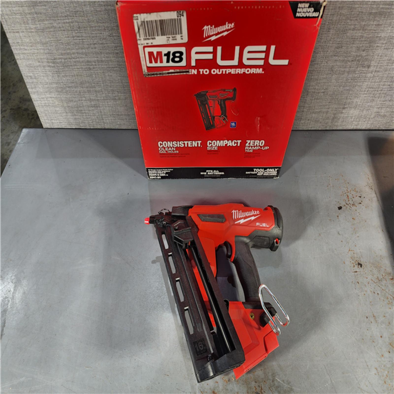 HOUSTON LOCATION - AS-IS Milwaukee 2841-20 18V Cordless Gen II 16 Gauge Angled Finish Nailer (Tool Only)