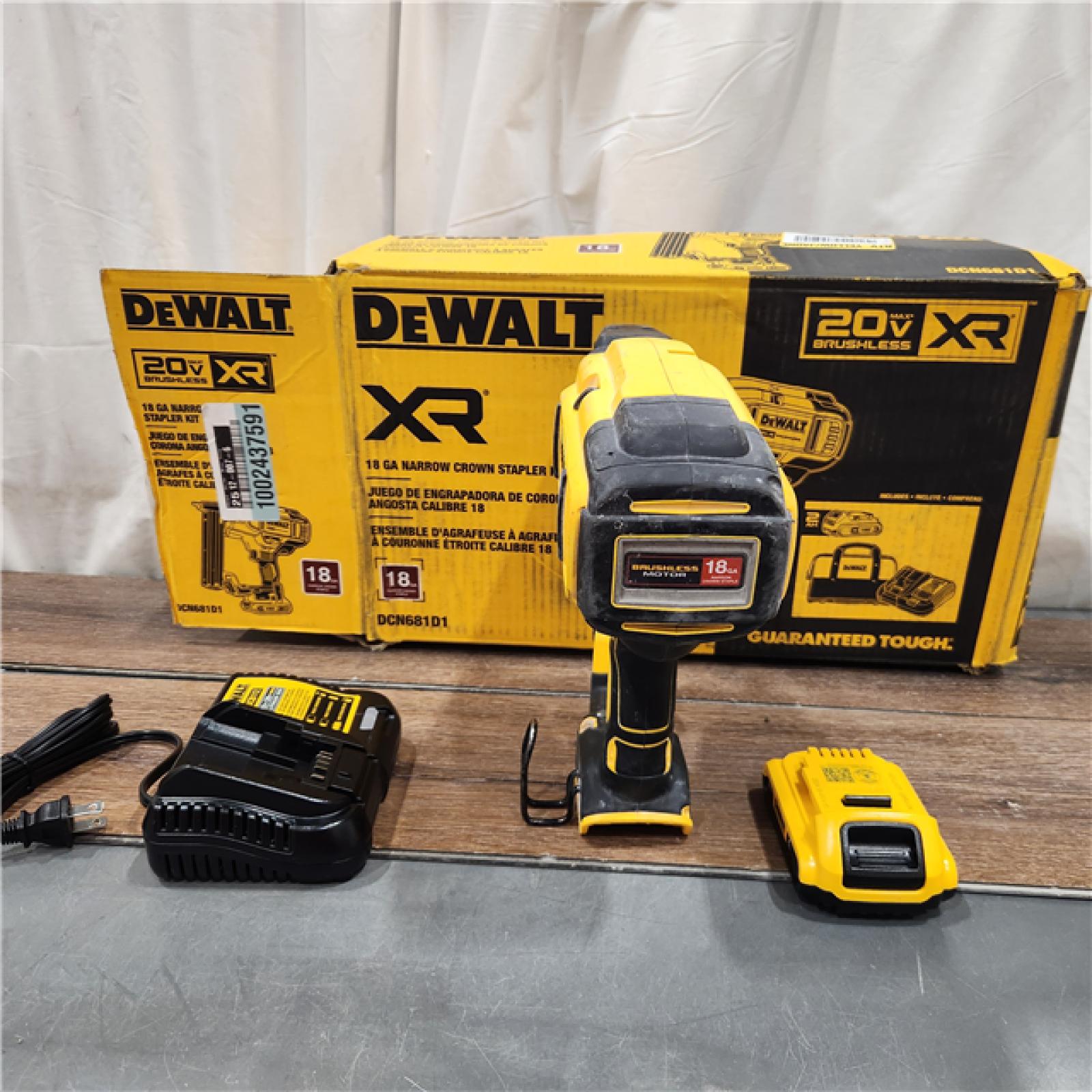 AS IS in Box DEWALT DCN681D1 20V 18Ga Stapler Kit