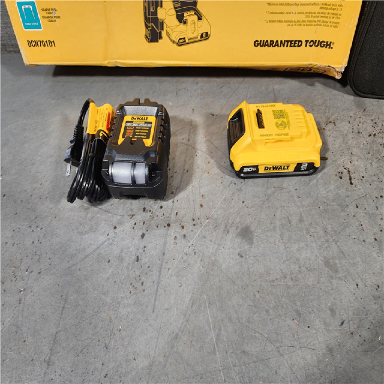 HOUSTON LOCATION - AS-IS (APPEARS LIKE NEW) Dewalt 20-Volt MAX Cordless Cable Stapler Kit