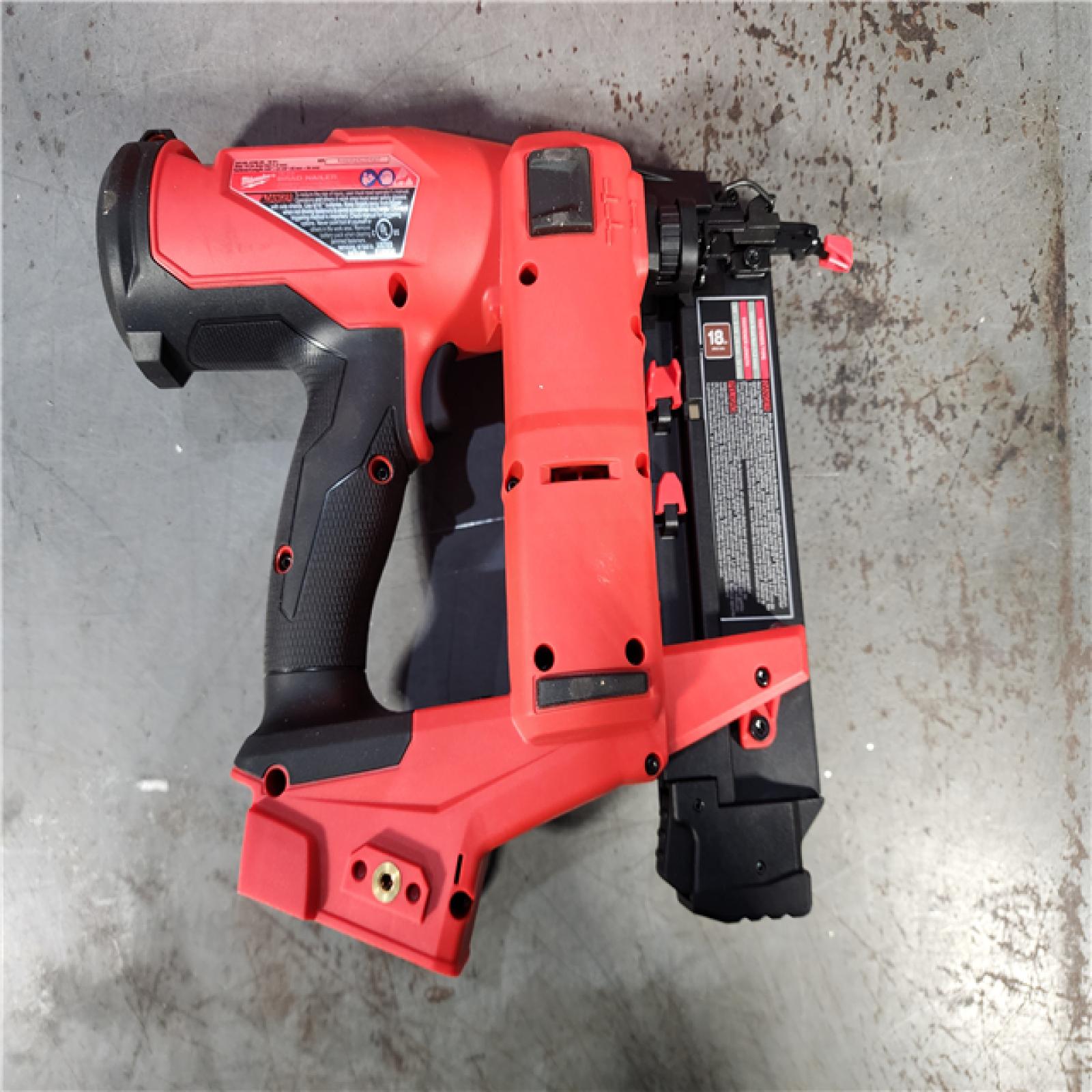 HOUSTON LOCATION - AS-IS (APPEARS LIKE NEW) Milwaukee M18 Fuel 18V Brushless 18-Gauge Brad Nailer 2746-20 (Bare Tool)