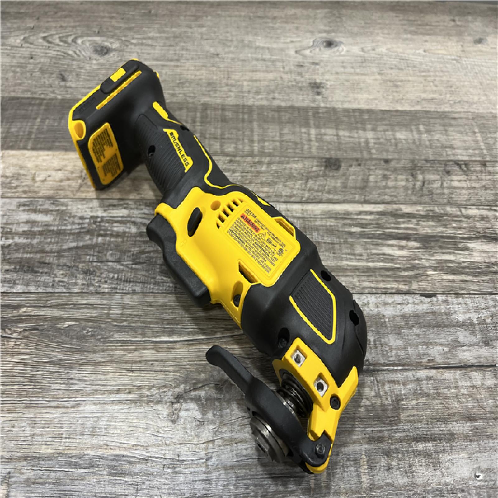 AS-IS DEWALT ATOMIC 20V MAX Cordless Brushless Oscillating Multi Tool (Tool Only)