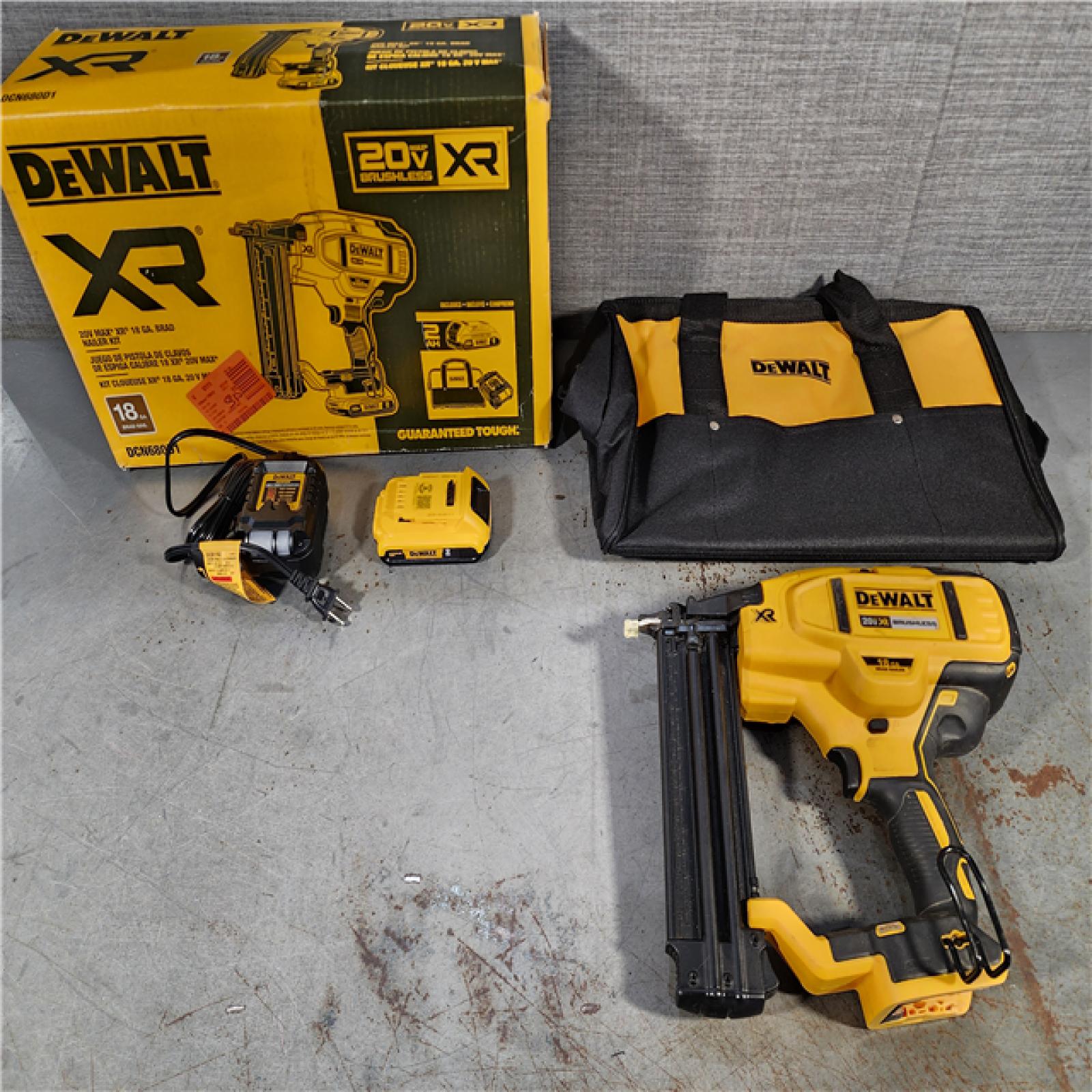 HOUSTON LOCATION - AS-IS DEWALT 20V MAX XR 18 Gauge Brad Nailer Kit