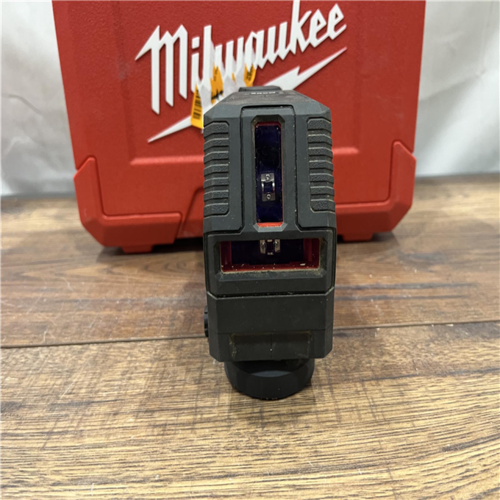 AS-IS MILWAUKEE 100 ft. REDLITHIUM Lithium-Ion USB Green Rechargeable Cross Line Laser Level