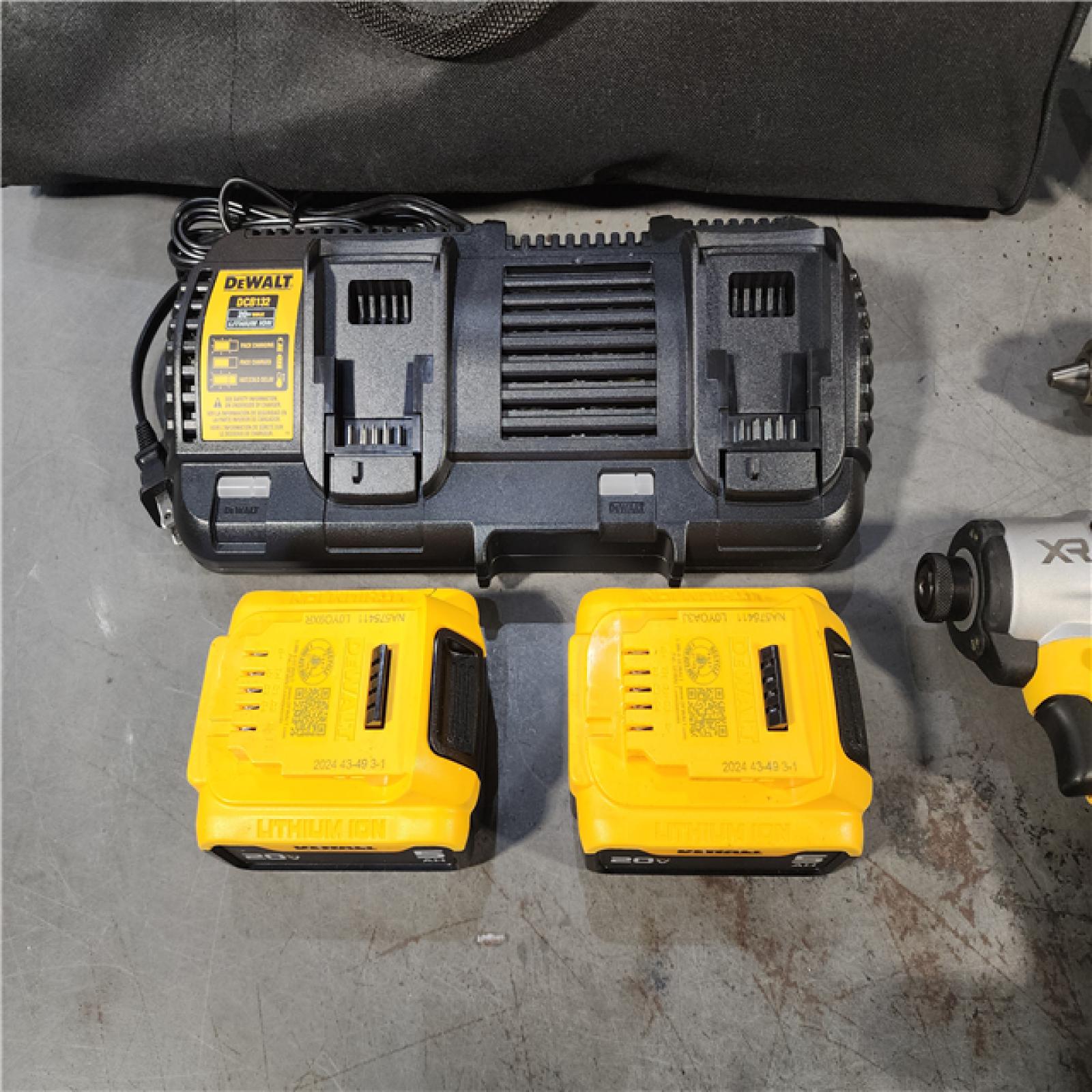 HOUSTON LOCATION - AS-IS DEWALT 6 TOOL COMBO KIT W/ (2) BATTERY & CHARGER