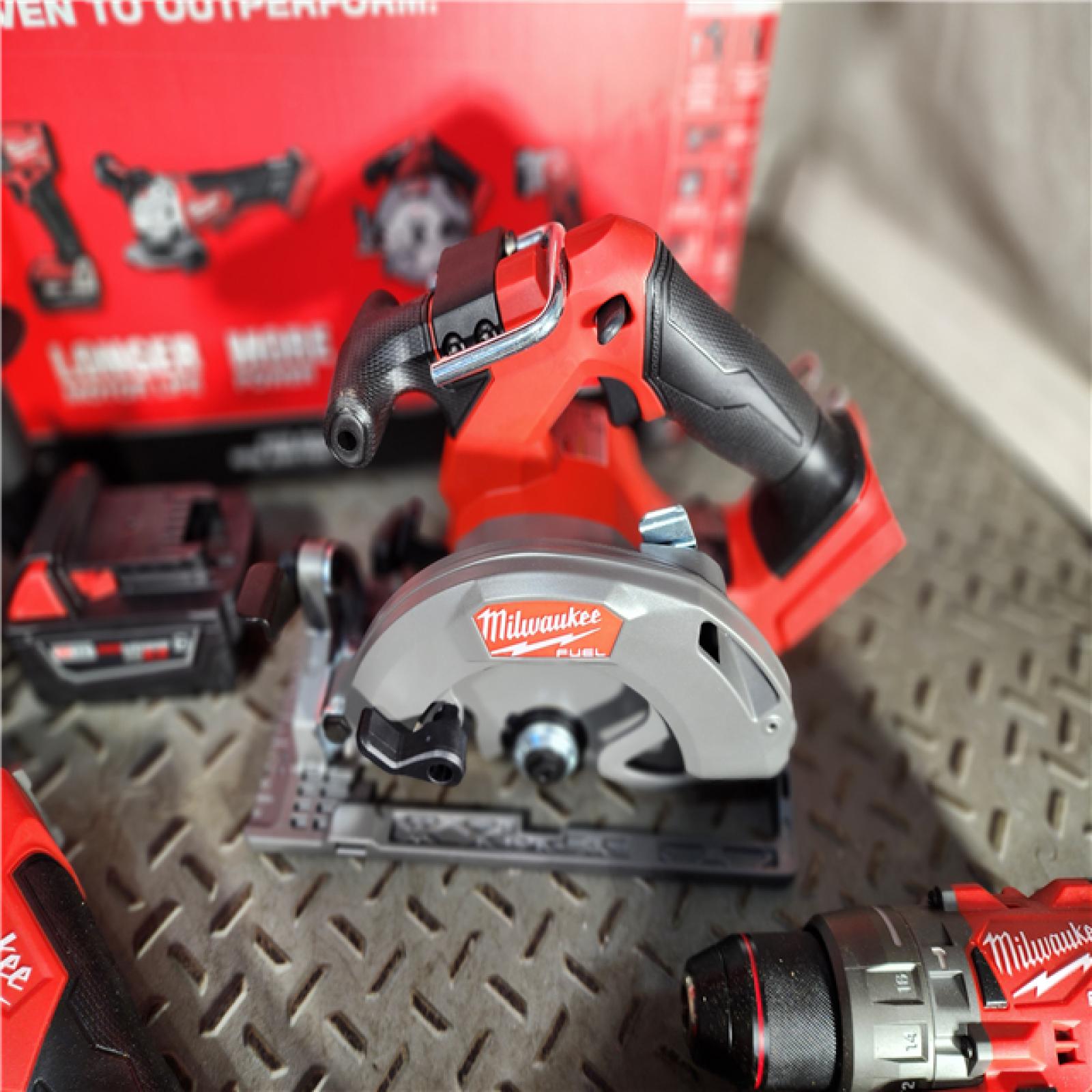 HOUSTON LOCATION - AS-IS (APPEARS LIKE NEW) M18 FUEL 5-TOOL COMBO KIT (2 BATTERIES & CHARGER)