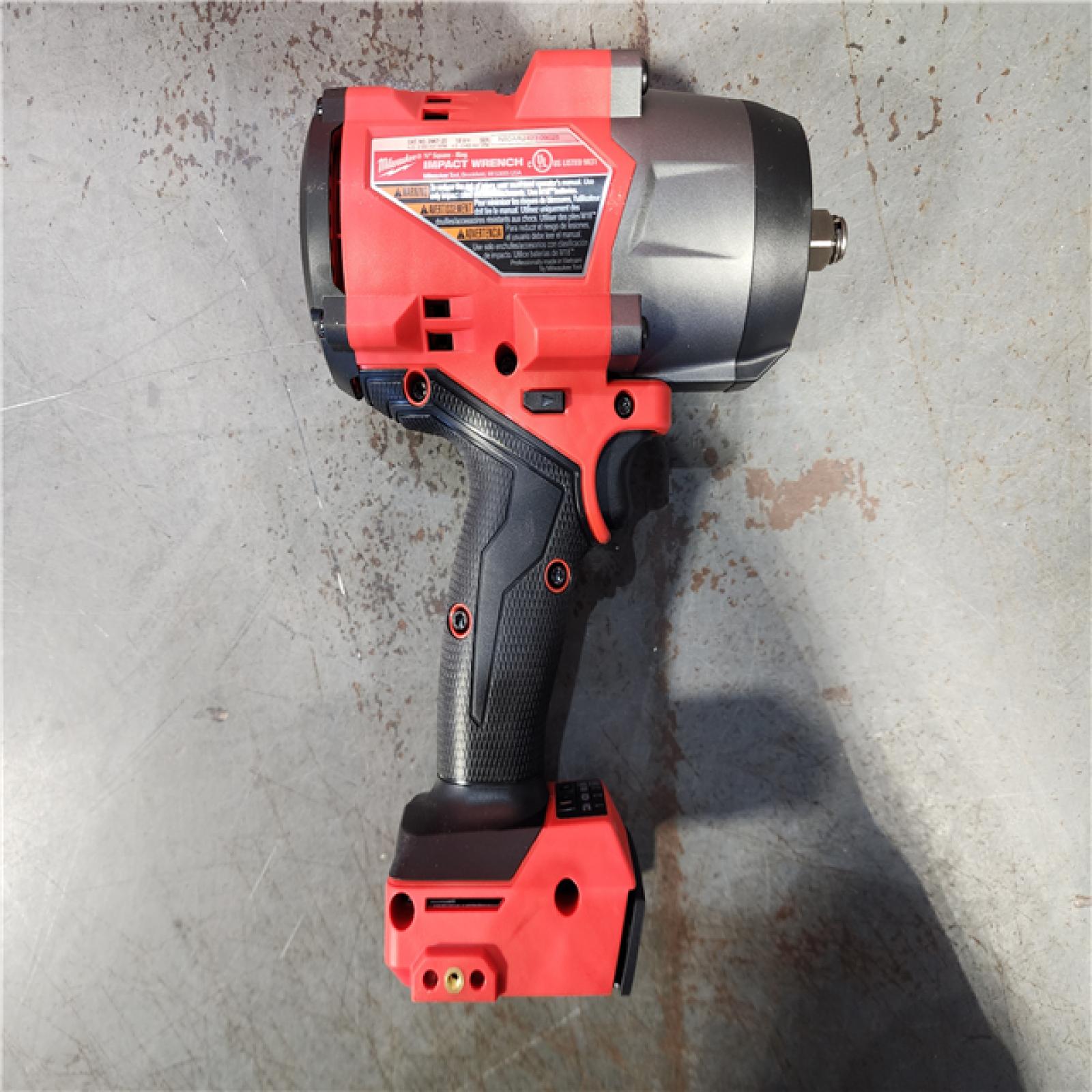 HOUSTON LOCATION - AS-IS (APPEARS LIKE NEW) Milwaukee M18 FUEL 1/2 in. Cordless Brushless High Torque Impact Wrench Kit (Battery & Charger)