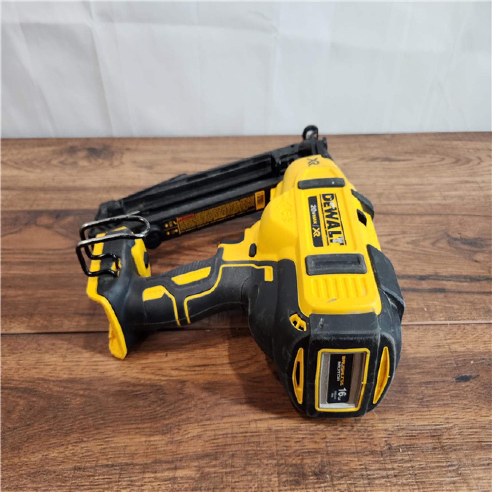 Dewalt cordless 16 gauge deals finish nailer