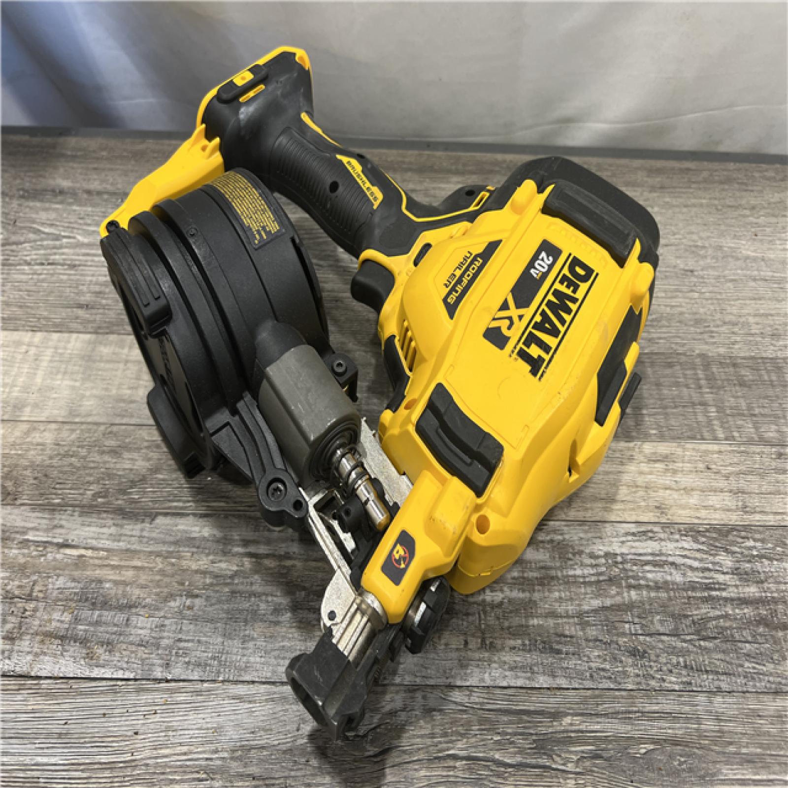 AS-IS DEWALT 2007898 Roofing Nailer Cordless