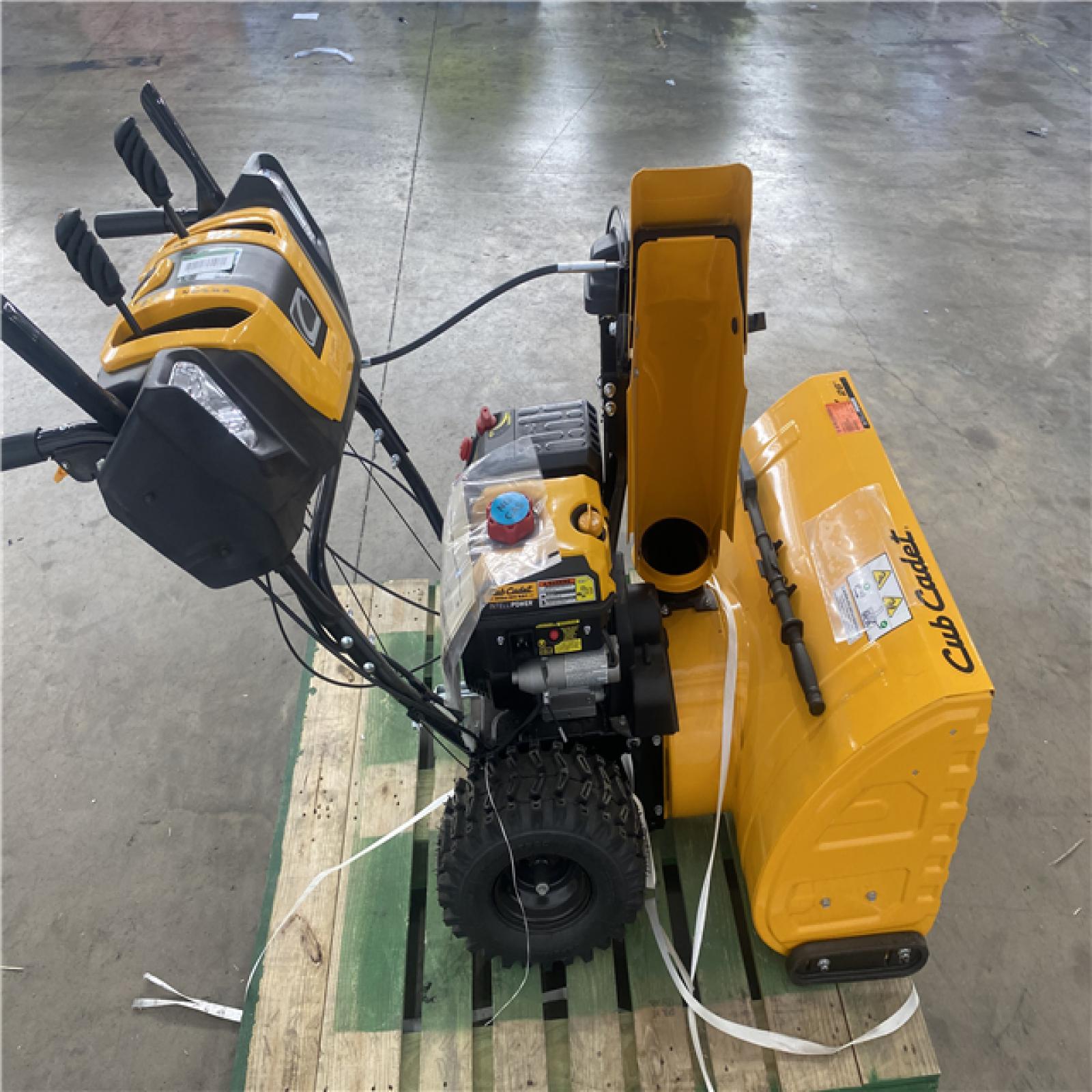 Houston Location - AS-IS Cub Cadet 2x26'' in Snow Blower