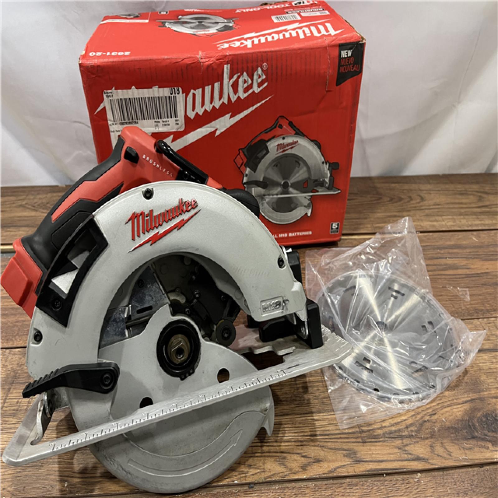 AS-IS Milwaukee M18 7-1/4  18V Brushless Circular Saw 2631-20 (Bare Tool)