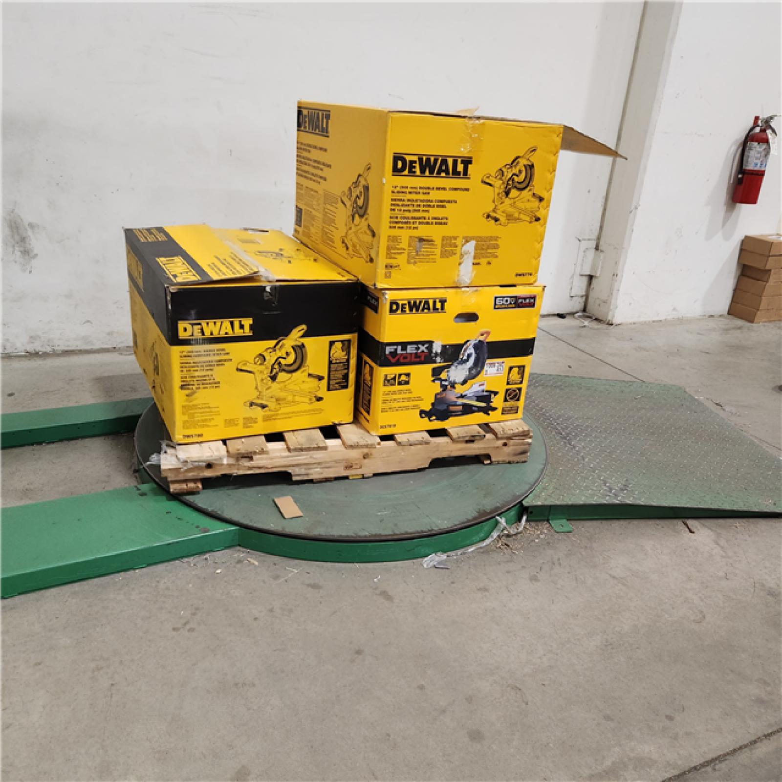 Dallas Location - As-Is DEWALT 12 in. Double-Bevel Sliding Compound Miter Saw (Lot Of 3)