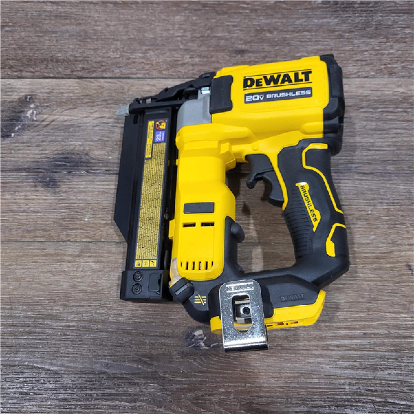 AS-IS DEWALT ATOMIC 20V MAX Lithium Ion Cordless 23 Gauge Pin Nailer Kit with 2.0Ah Battery and Charger