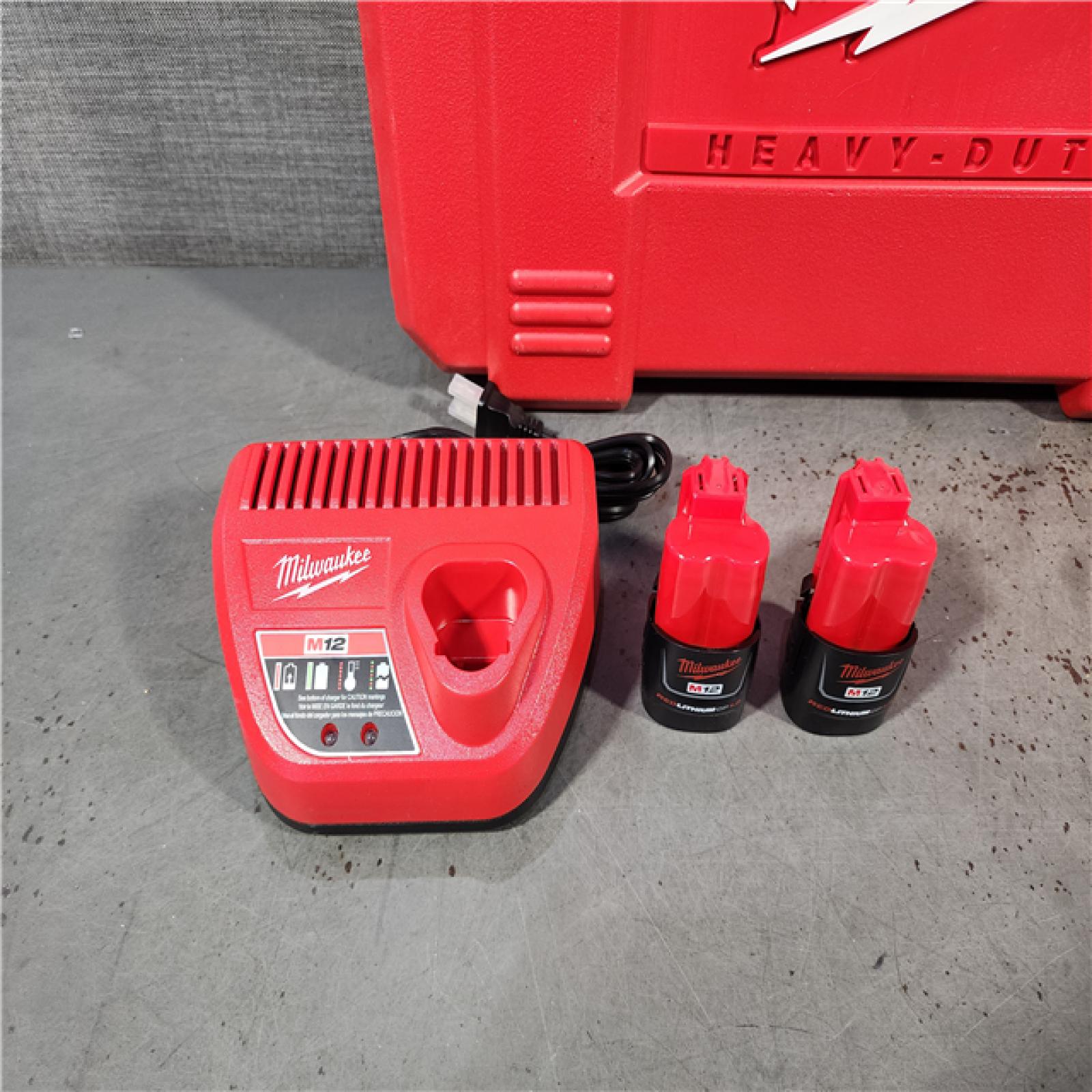 HOUSTON LOCATION - AS-IS (APPEARS LIKE NEW) Milwaukee M12 Force Logic Press Tool 1/2 in. to 1 in. Kit