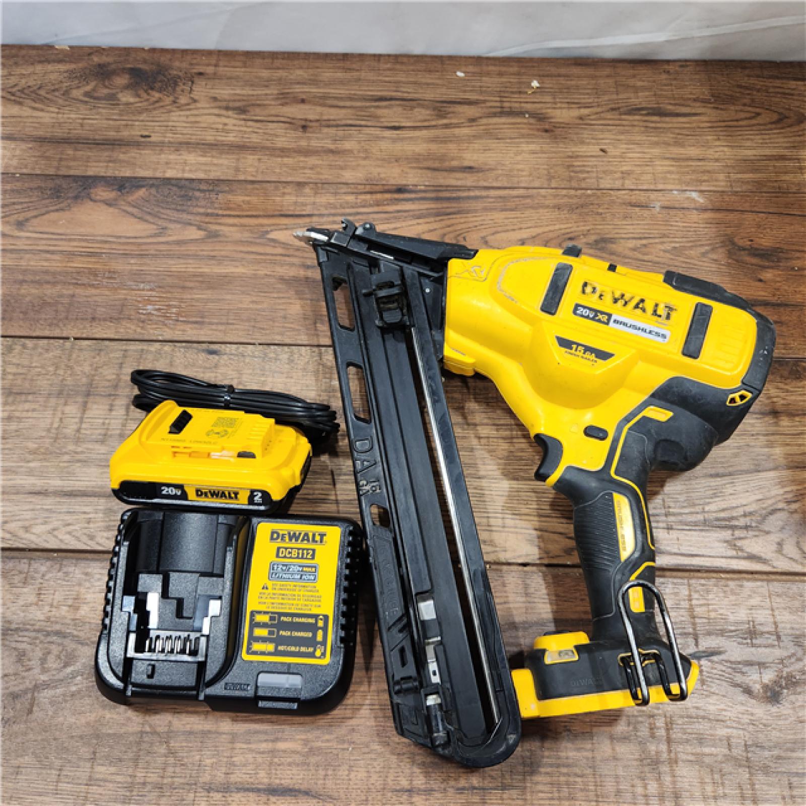 AS-IS DEWALT 20V MAX XR 15 Ga. Cordless 34 Deg Nailer 20 V