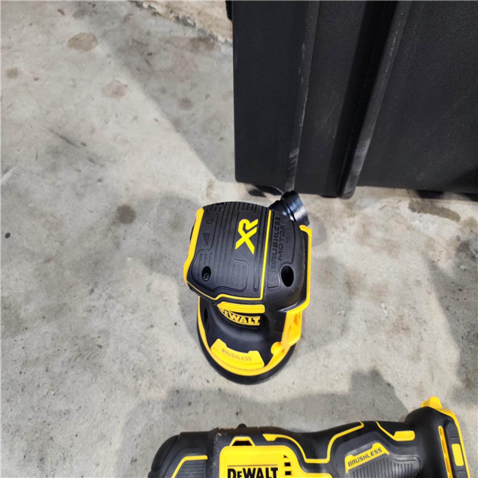 HOUSTON LOCATION - AS-IS (APPEARS LIKE NEW) Dewalt 20-Volt MAX ToughSystem Lithium-Ion 6-Tool Cordless Combo Kit