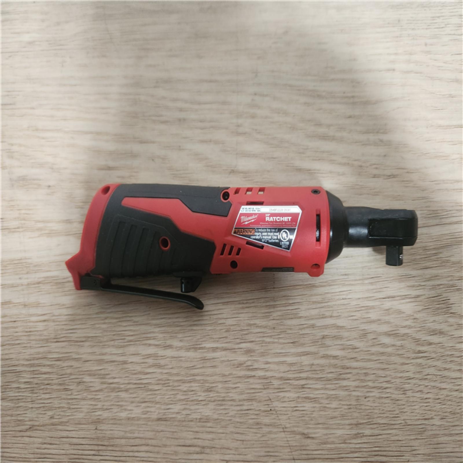 Phoenix Location Milwaukee M12 12V Lithium-Ion Cordless 3/8 in. Ratchet (Tool-Only)