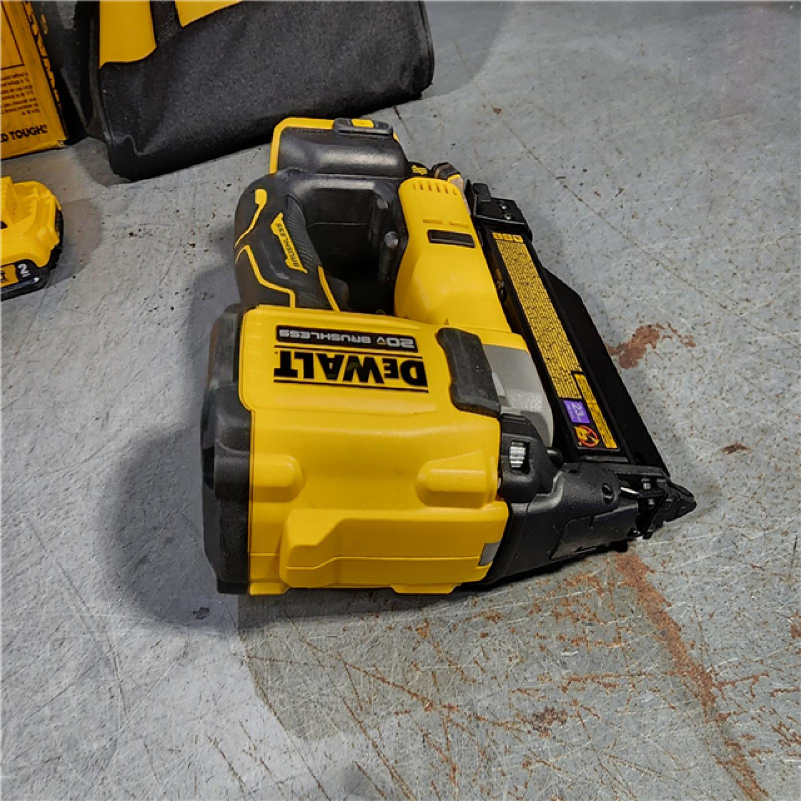 HOUSTON LOCATION - AS-IS DEWALT ATOMIC 20V MAX Lithium Ion Cordless 23 Gauge Pin Nailer Kit with 3.0Ah Battery and Charger