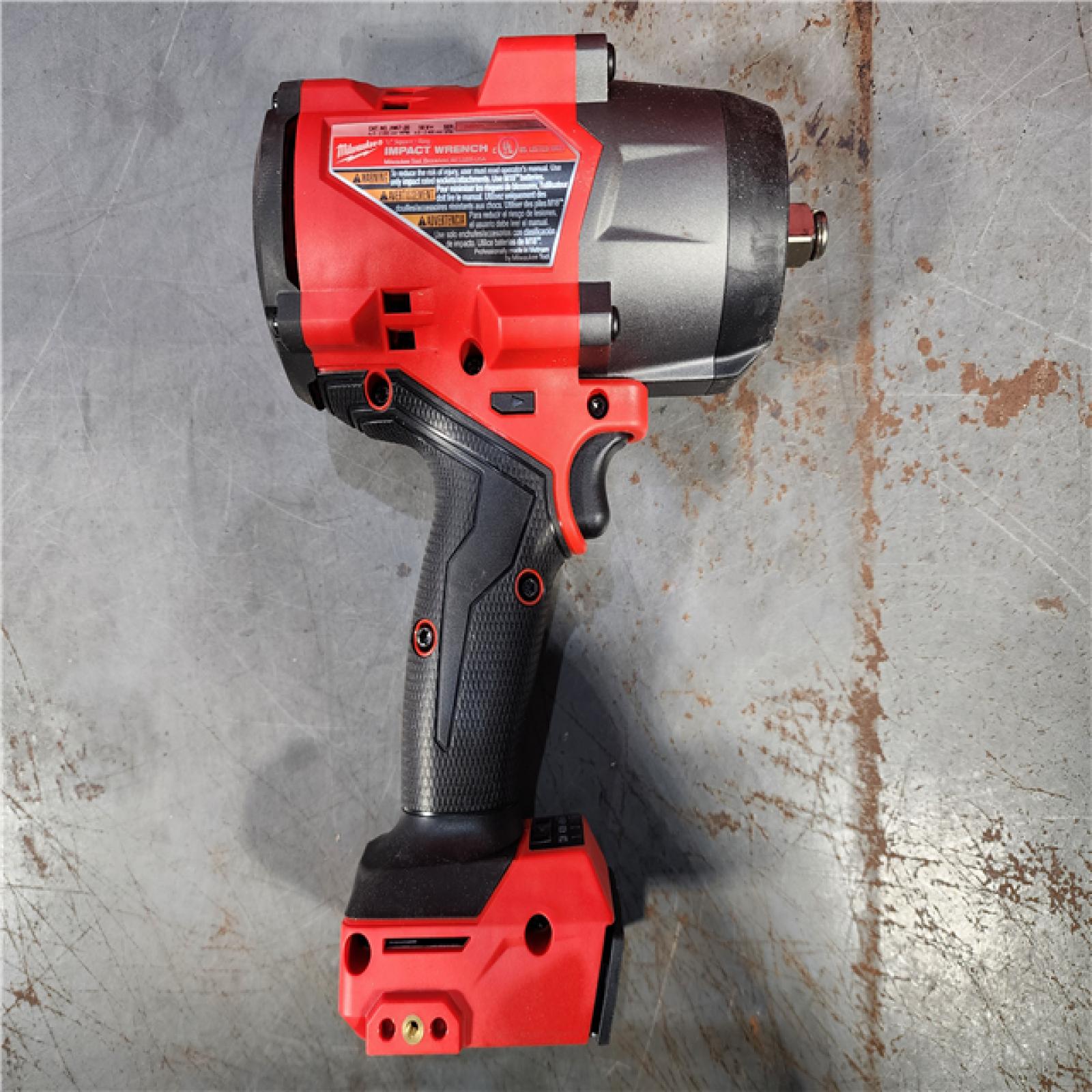 HOUSTON LOCATION - AS-IS (APPEARS LIKE NEW) Milwaukee M18 1/2 in. Cordless Brushless High Torque Impact Wrench Kit (Battery & Charger)