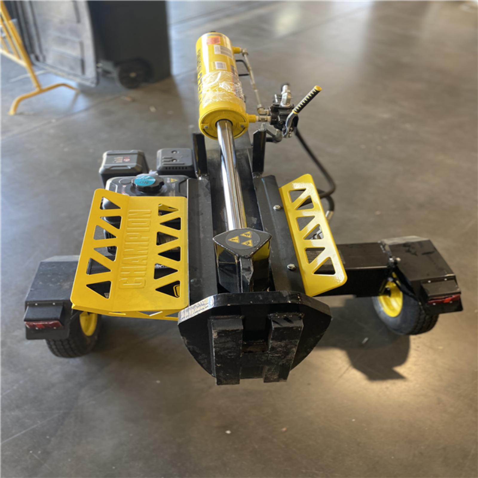 DALLAS LOCATION - AS-IS Champion Power Equipment 37 Ton 338cc Gas Powered Log Splitter with Vertical/Horizontal Operation and Auto Return-with Hydraulic Oil