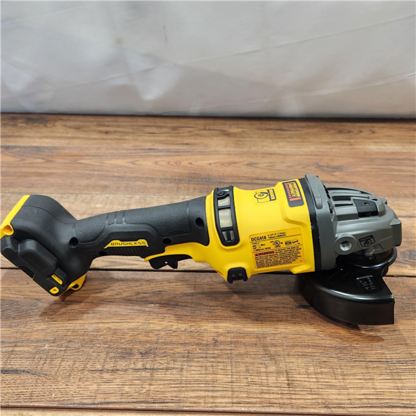 AS-IS DeWalt FLEXVOLT 60V MAX Cordless Grinder  4.5 - 6   9000 RPM  1 EA (115-DCG418B)