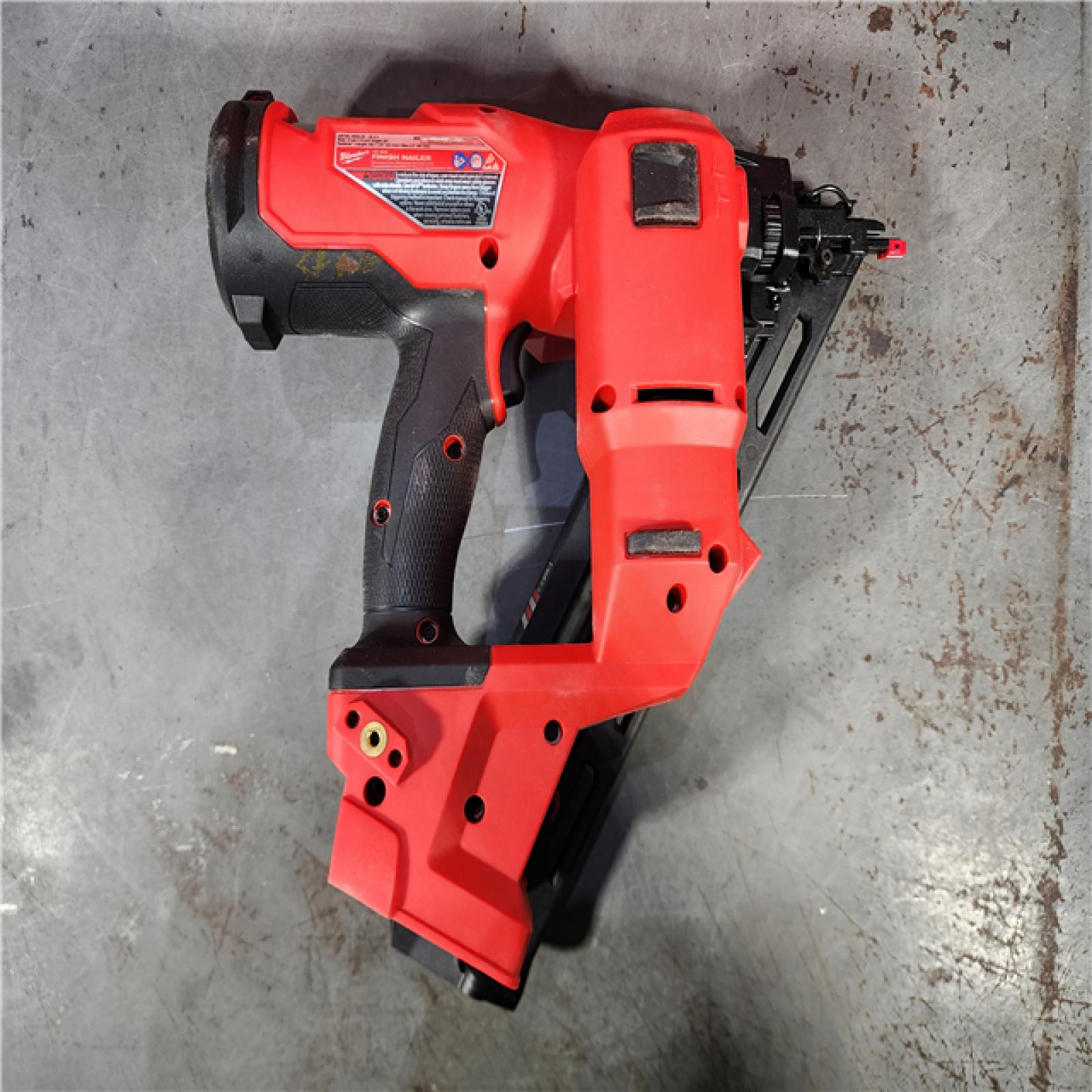 HOUSTON LOCATION - AS-IS Milwaukee 2839-20 M18 FUEL 15 Ga. 18 Volt Brushless Angled Finish Nailer (TOOL ONLY)