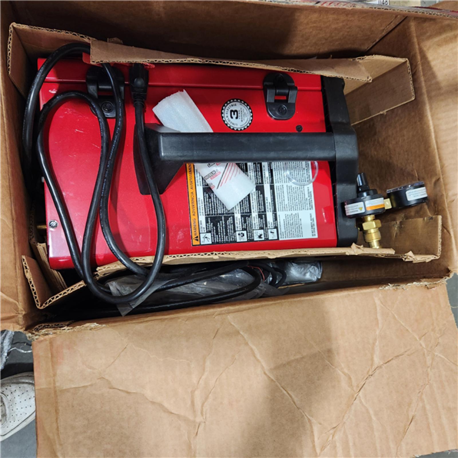 Dallas Location - As-Is Lincoln Electric Weld-Pak 140 Amp Welder