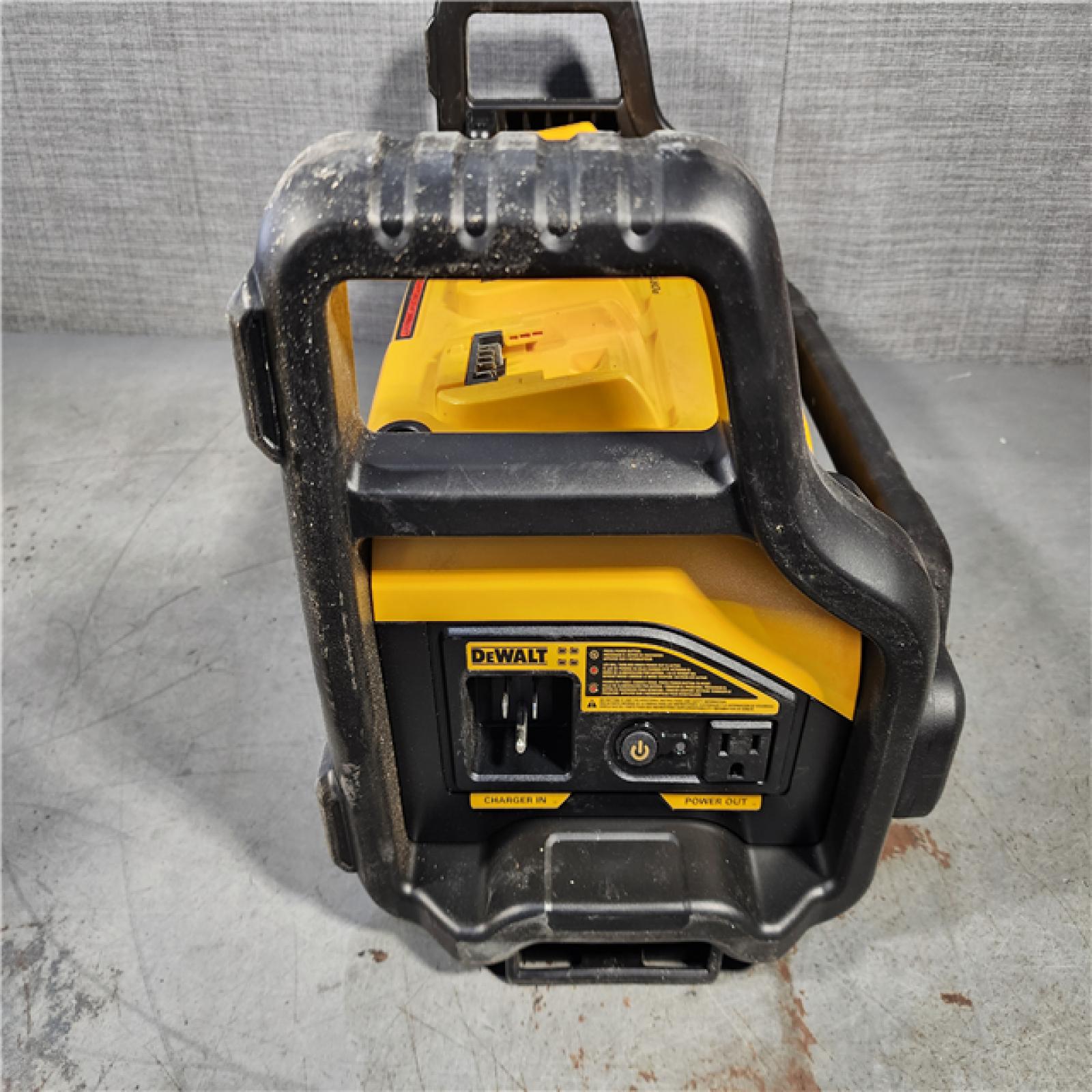 HOUSTON LOCATION - AS-IS DEWALT 1800 Watt Portable Power Station Battery Charger (Tool Only)