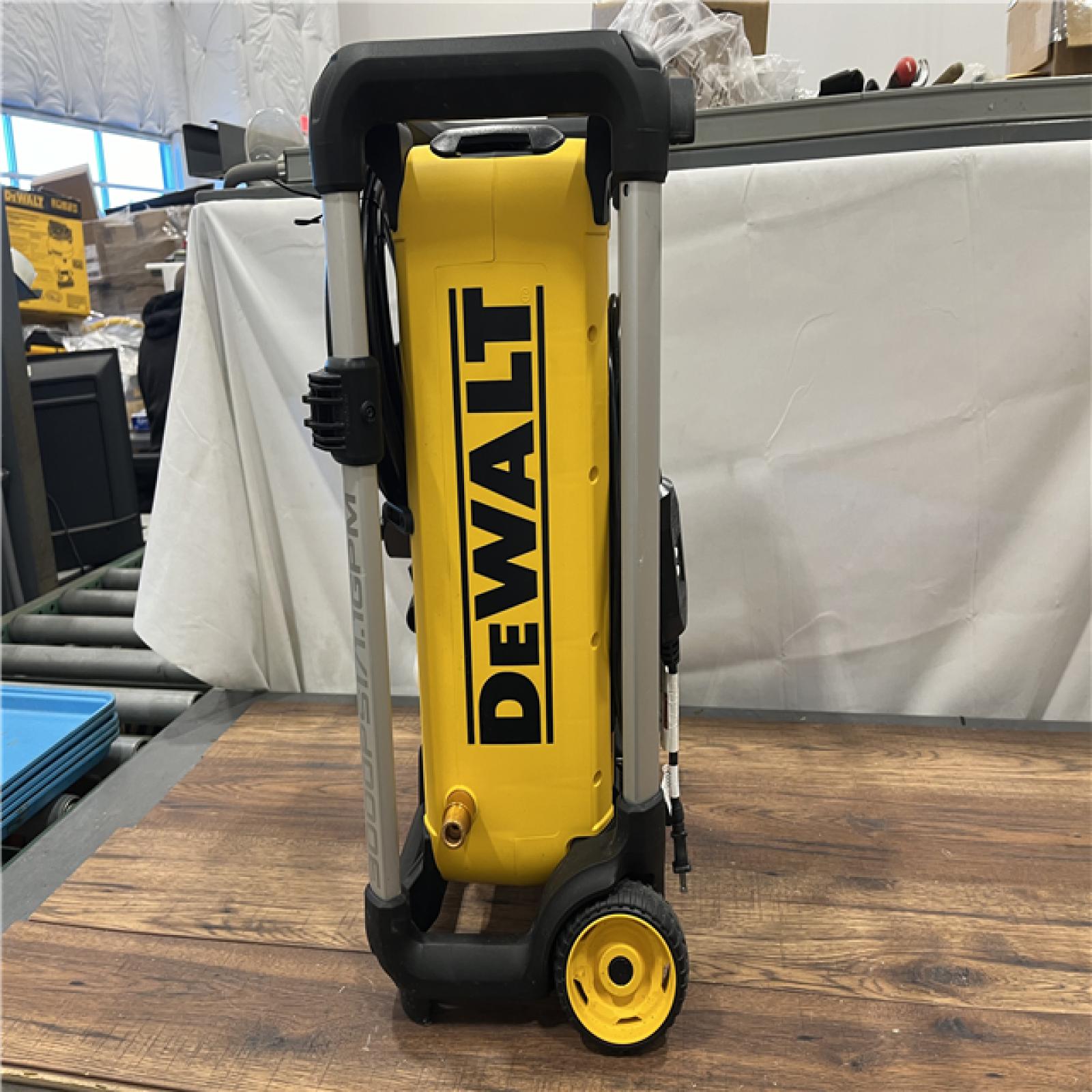 AS-IS DEWALT 3000 PSI 1.1 GPM 15 Amp Cold Water Electric Pressure Washer with Internal Equipment Storage