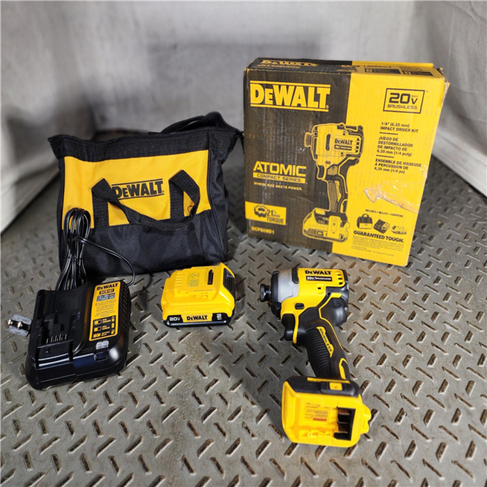 HOUSTON LOCATION - AS-IS (APPEARS LIKE NEW) DEWALT ATOMIC 20V MAX* Brushless Cordless Compact 1/4 in. Impact Driver Kit