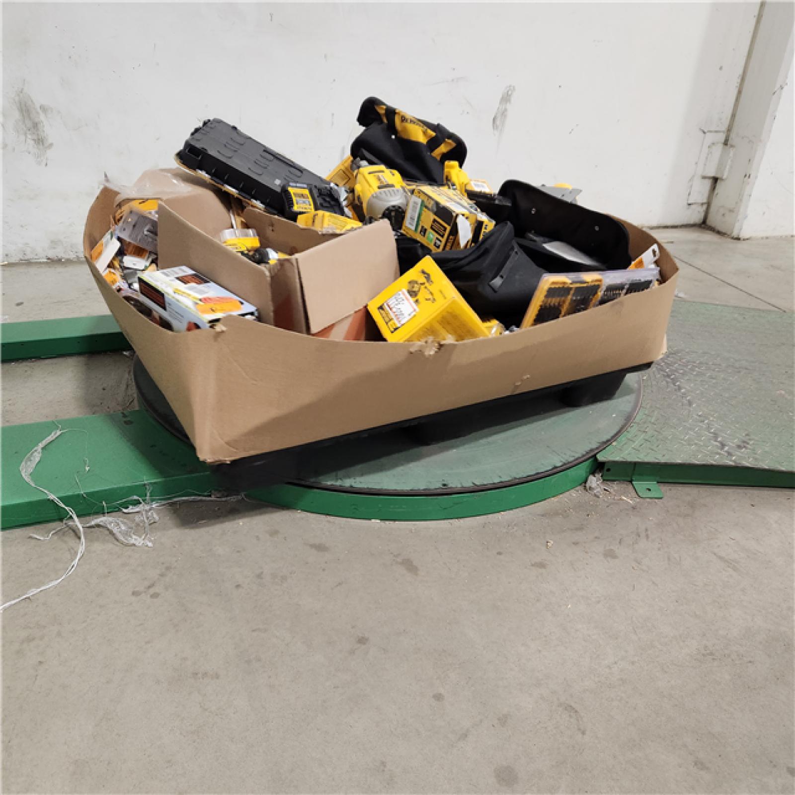 Dallas Location - As-Is DEWALT Tool Pallet