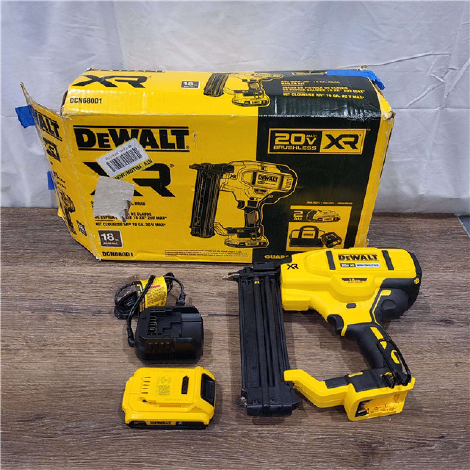 AS-IS DEWALT 20V MAX XR 18 Gauge Brad Nailer Kit