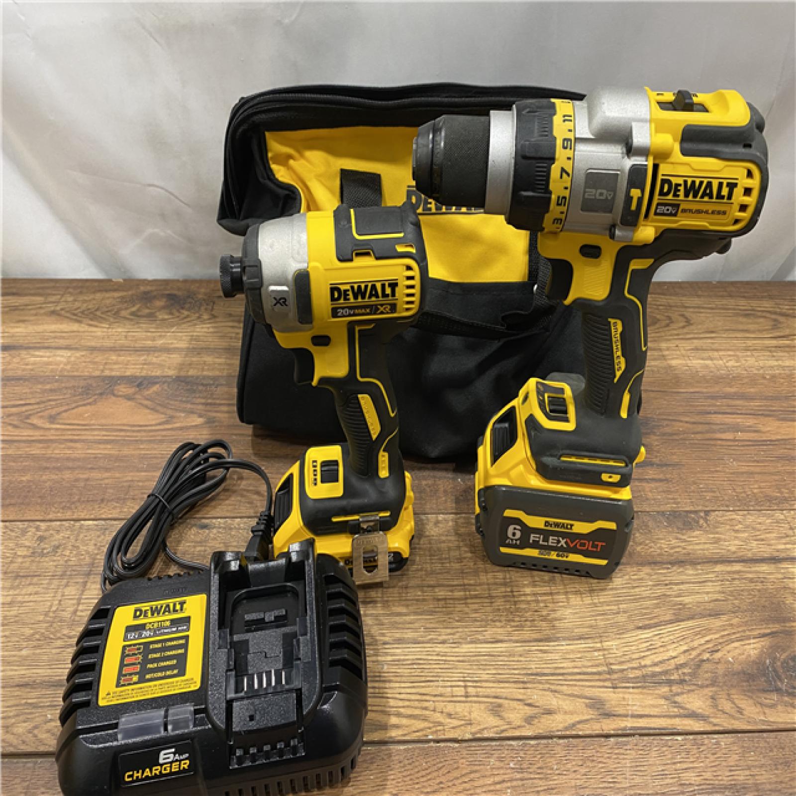 AS IS DEWALT 20V MAX Cordless Brushless Hammer Drill/Driver 2 Tool Combo Kit with FLEXVOLT ADVANTAGE