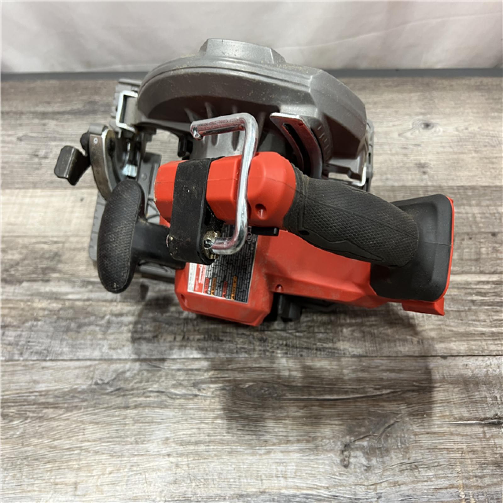 AS-IS Milwaukee M18 FUEL 18V Lithium-Ion Brushless Cordless 7-1/4 in. Circular Saw (Tool-Only)