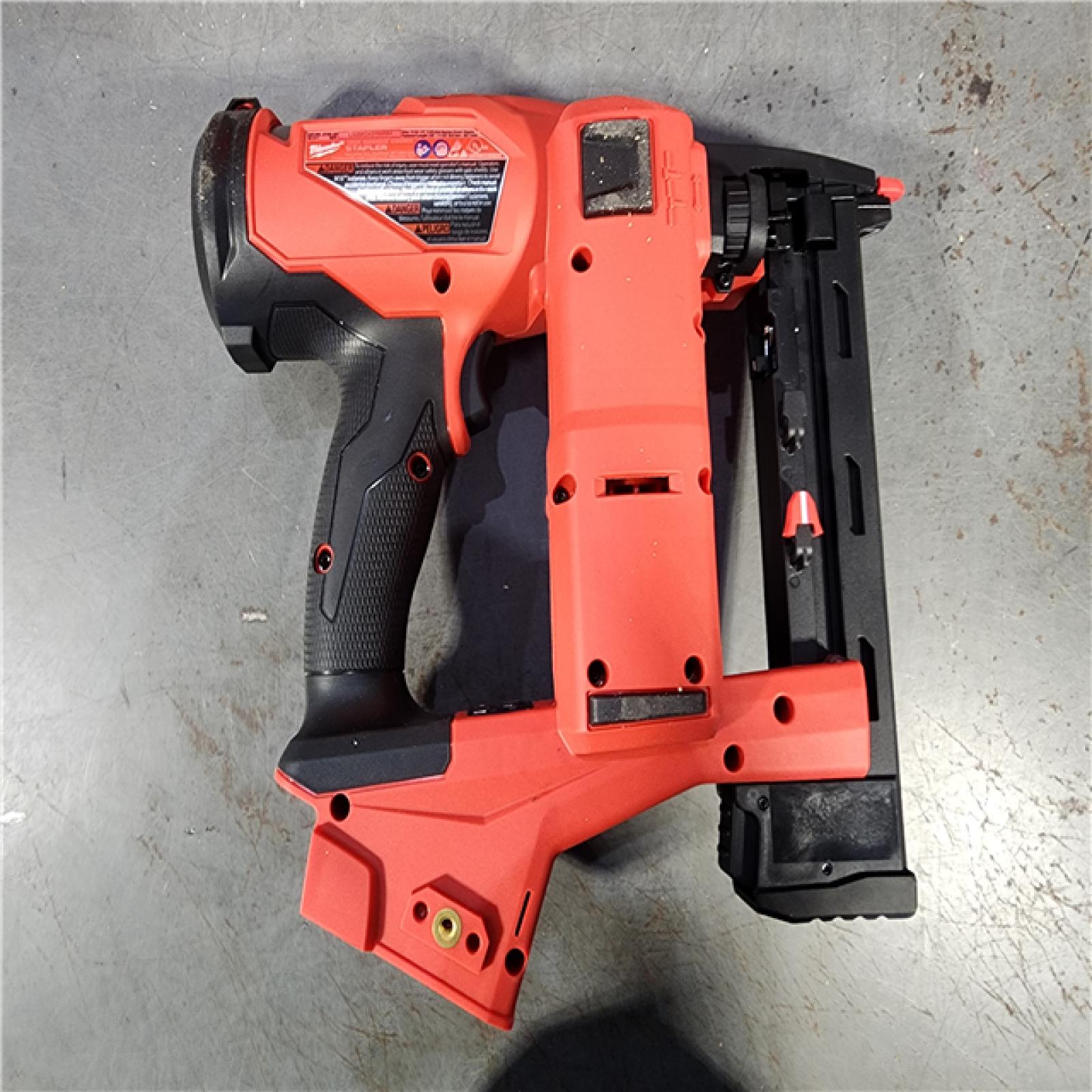 HOUSTON LOCATION - AS-IS (APPEARS LIKE NEW) M18 FUEL 18-Volt Lithium-Ion Brushless Cordless 18-Gauge 1/4 in. Narrow Crown Stapler (Tool-Only)