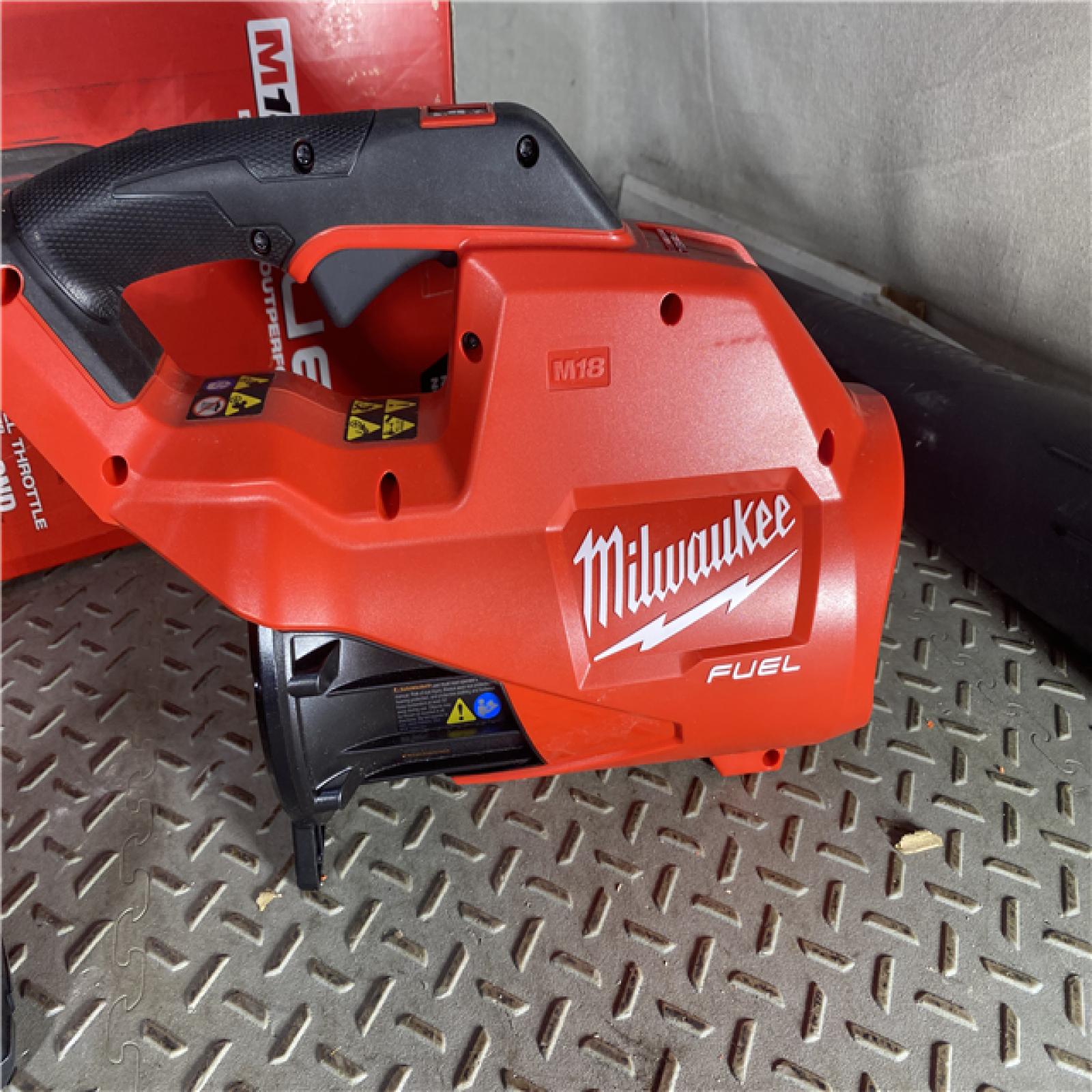 HOUSTON LOCATION - AS-IS M18 FUEL 120 MPH 450 CFM 18V Lithium-Ion Brushless Cordless Handheld Blower Kit with 8.0 Ah Battery, Rapid Charger