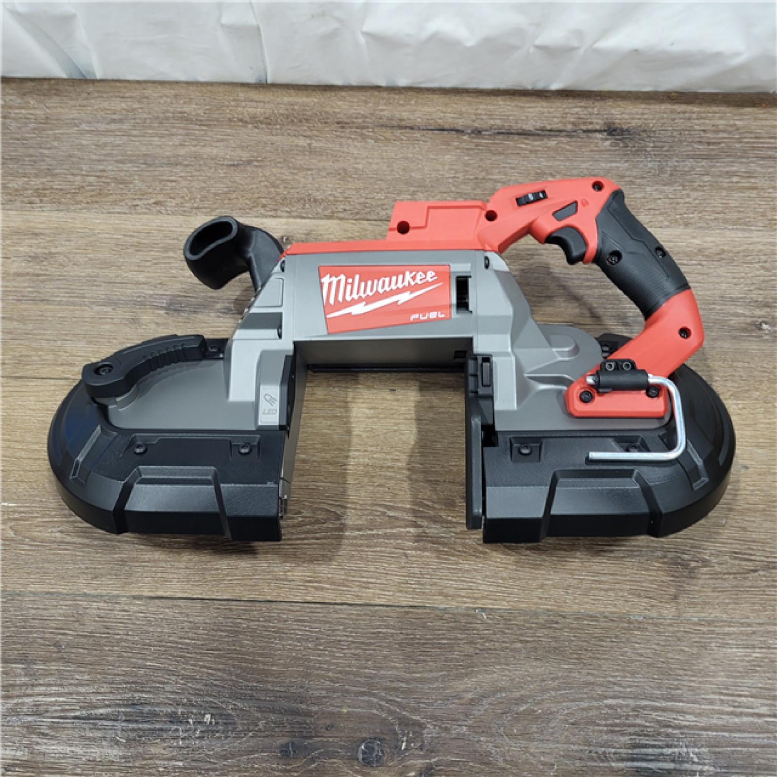 AS-IS Milwaukee 2729-20 - M18 Fuel 18V Cordless Brushless Band Saw Bare Tool