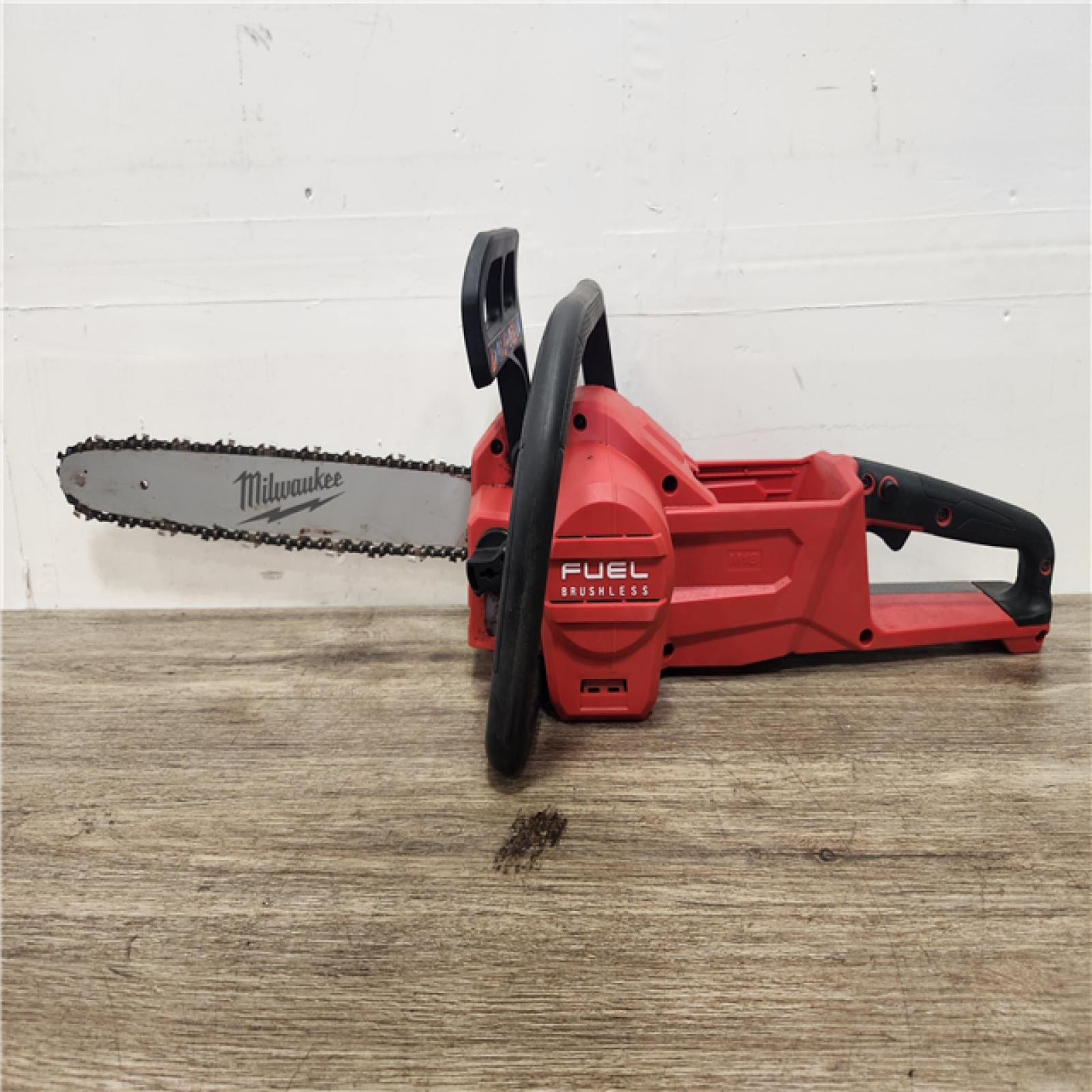 Phoenix Location NEW  Milwaukee M18 FUEL 16 in. 18V Lithium-Ion Brushless Battery Chainsaw (Tool-Only)