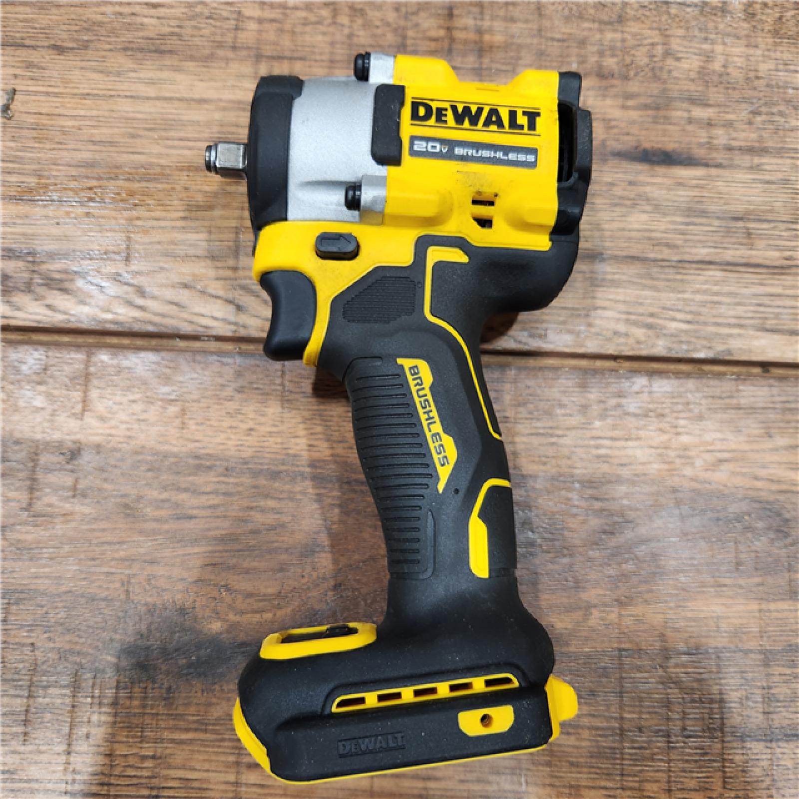 AS-IS DeWalt 20V MAX ATOMIC 3/8 in. Cordless Brushless Compact Impact Wrench Tool Only