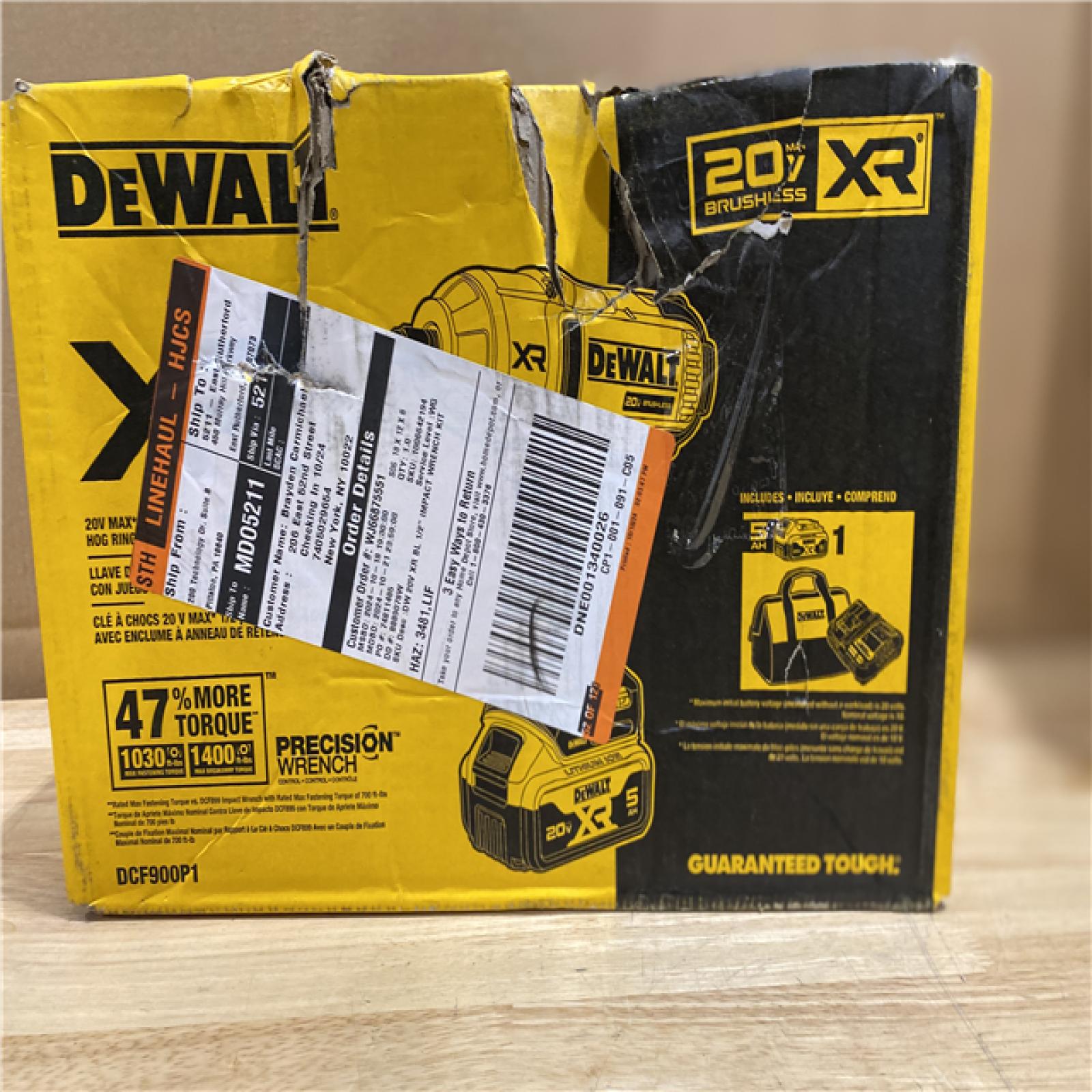 NEW! - DEWALT 20V MAX Lithium-Ion Cordless 1/2 in. Impact Wrench Kit