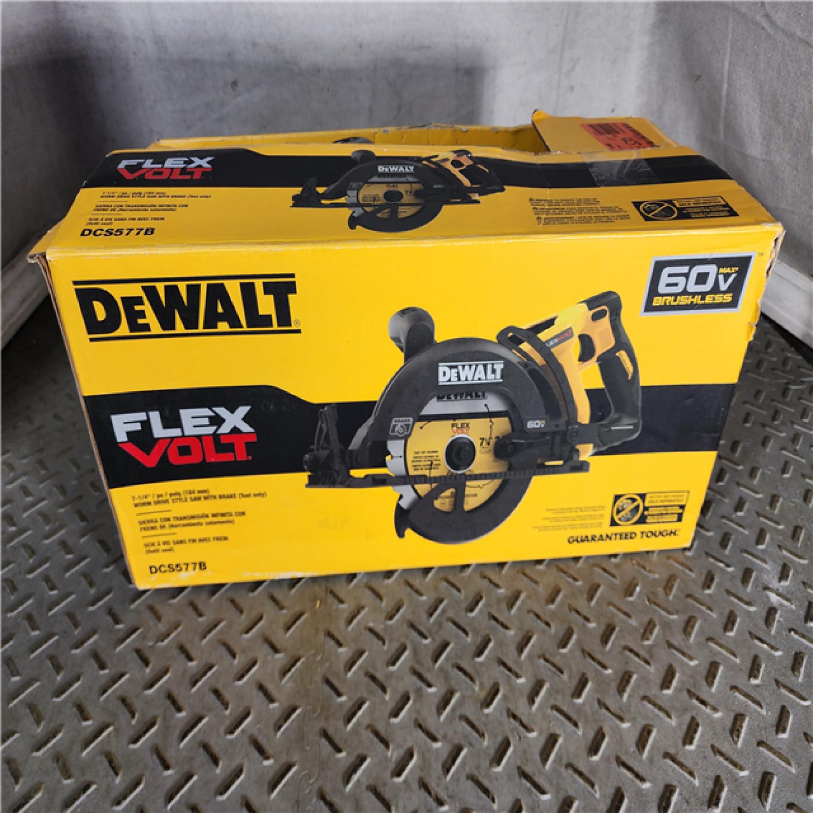 HOUSTON LOCATION - AS-IS FLEXVOLT 60V MAX Cordless Brushless 7-1/4 in. Wormdrive Style Circular Saw (Tool Only)