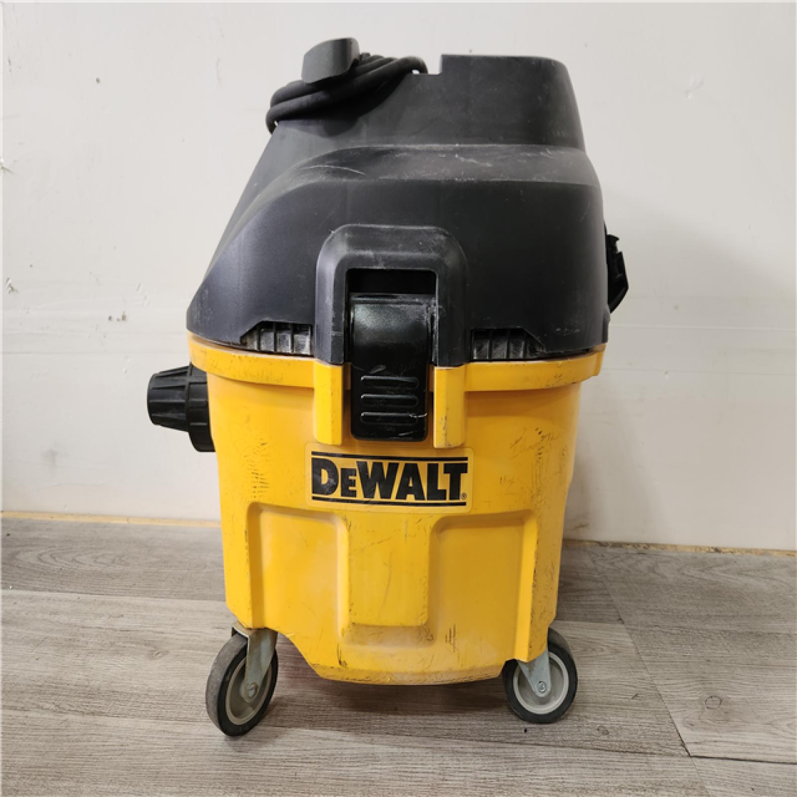 Phoenix Location DEWALT 8 Gal. HEPA Dust Extractor with Automatic Filter Cleaning