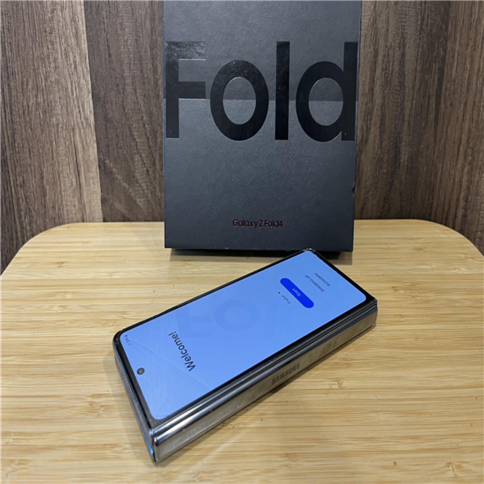 AS-IS Samsung Galaxy Z Fold 4 5G  512GB - Green gray